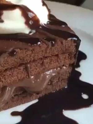 A post by @tiktokfoods on TikTok caption: Delicious 🍰🍫 #food #chocolate #cake #chocolatelover #yumm #tasty #Love #loveit #doubletap