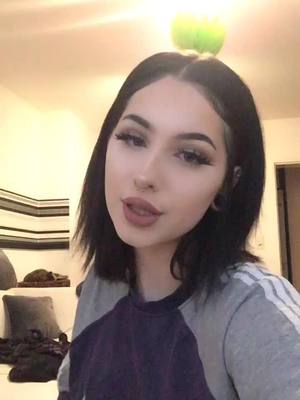 A post by @kingleyla on TikTok caption: 3.12.2018/ was wünscht ihr euch zu weihnachten?