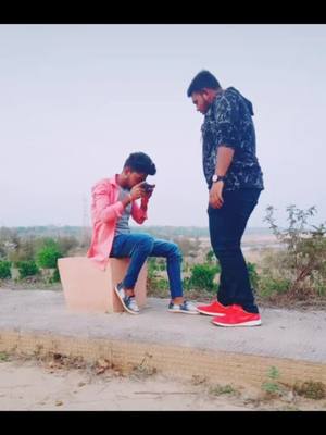 A post by @samkumar100 on TikTok caption: Had se jyada #pubg khelne walo ka yeh hal hai #pubgmobile #pubggame @shahbajansari143 @mr_faisu_07