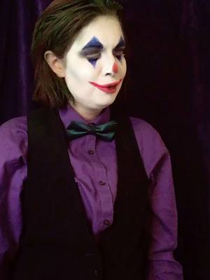 A post by @starryautumn on TikTok caption: ViLLaiN #joker #thisishalloween #Boorito #thatescalated #foryoupage #fyp #jokercosplay #thejoker #thejokercosplay #dc #dccomics #dccosplay