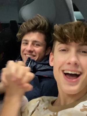 A post by @lekas.ly on TikTok caption: Seid ihr in einer Beziehung?💍❤️ Accounts: @itslukaswhite & @leon.content 💗 #foryou