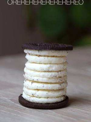 A post by @maxburger_ on TikTok caption: this took way too long to not going viral #oreomeme #oreo #viral