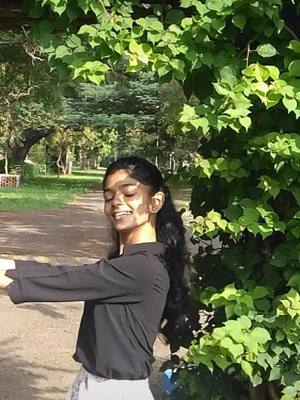 A post by @sowmy.sowmya on TikTok caption: ASURAN ♥#BackbenchersOnFlipkart #swipe2engage #perfectpair #showyourmoves #bachpankidhun #continuesinging #1mauditiontamil #rajinikanth #tiktokfoodie