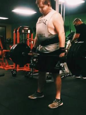 A post by @b_estes1330 on TikTok caption: Always be the hardest worker in the room. Lift the weight. Pick it up. Put it down. #foryoupage #gym @rayrayj98