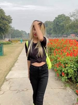 A post by @jaspreetkaurr_ on TikTok caption: Tag your crush❤️ #treanding #tiktok_inida #cute #swagwalk #indeedpedhoondo #cutegirl #cuteness #punjaban #cutevideo