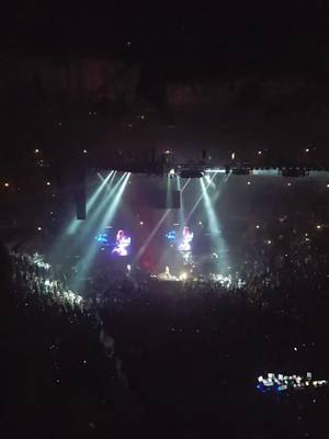 A post by @kristen_614 on TikTok caption: #SwaeLee #UnitedCenter            10/1/2019 Best concert ever!              💖🎤💖🎶