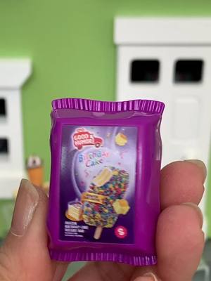 A post by @toytinyblog on TikTok caption: Shopkins Real Littles 🧊 #shopkins #shopkinsreallittles #toyreview #toyunboxing #toysoftiktok #surprisetoy #toyvideo #hottoys #tiktoktoys #minifoods