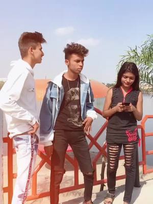 A post by @badboy__aadi on TikTok caption: #foreyoupage #foryou #behenkuchbhipehen #triending #vairal #tiktokindia #BehenKuchBhiPehen