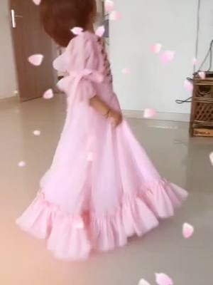 A post by @vijju_patel143 on TikTok caption: My Heart beat My Veera #realme6Smartphone #HandWashChallenge #imbaby