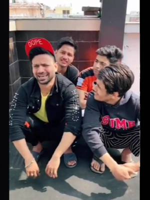 A post by @saad_ansari___ on TikTok caption: Shadi karwa do #HandWashChallenge #saad_ansari___ #comedyindia #teamzaibu