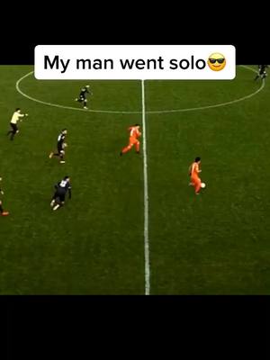 A post by @best.of.football.clips on TikTok caption: What a solo run! #solo #solorun #mindblown #incredible #football #Soccer #sport #dontknowwhattosay #insane #humiliated #team