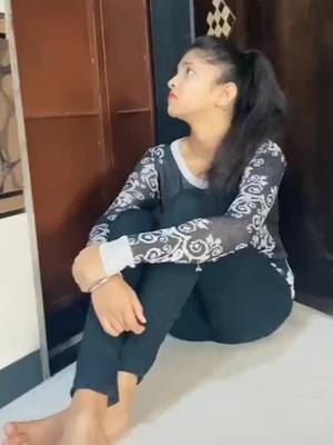 A post by @prachi256.fpage on TikTok caption: lockdown 😟 bahar jana meko #foryou #trend_team #virel #team_prachi #foryoupage #ashishvivan #trend_team #tiktokindia