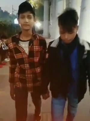 A post by @mr___amaan___01 on TikTok caption: 😍❤❤❤❤😜#arielsharetheload @tiktok_india @riyaz.14 @jannat_zubair29 @_arishfakhan_ @mr_danish_khan_9711