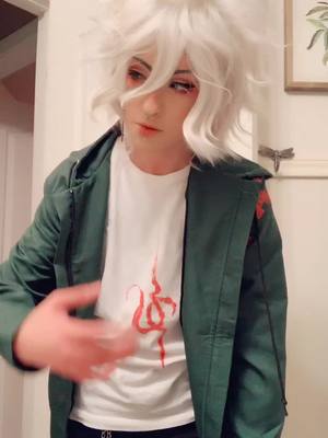 A post by @littleprincecosplay on TikTok caption: @itshajime YOUR CAT- IM 😂|| #komaedanagito #nagitokomada #danganronpa #komaedacosplay #danganronpacosplay