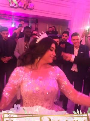 A post by @mariagesturcs on TikTok caption: Les Mariages Turcs c’est le feu ! 🔥🥳 #pourtoi #mariagesturcs #düğün #düğündernek