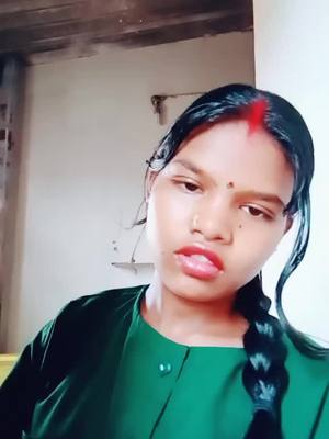 A post by @sagorika632 on TikTok caption: #lipcolourchallenge mujha acting nhi ata ha😂🤣😁🤔#ChampiBeats #tiktokindia #tiktok #foryou #foryoupage