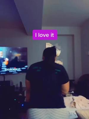 A post by @yaranibiagonzalez on TikTok caption: #havingfunathome #vibewithme