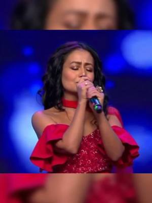 A post by @nehakakkar on TikTok caption: #TujheKitnaChahneLage Hum ♥️ #NehaKakkar #DuetWithNehu  #ArijitSingh #JubinNautiyal #VibhorParashar #KunalPandit #LoveTiktok #FYP @tiktok_india