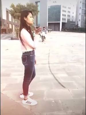 A post by @reshma_khan9 on TikTok caption: ye to gya 🤣😂😂#meteridiwangime #foryou #foryoupage #trending #slowmo #viral #bikelovers @tiktok_india @tiktok