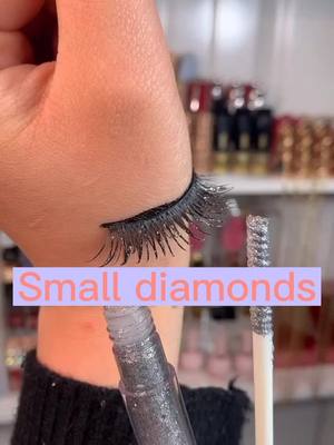 A post by @linda6841 on TikTok caption: bling bling eyelashes#makeup#beauty