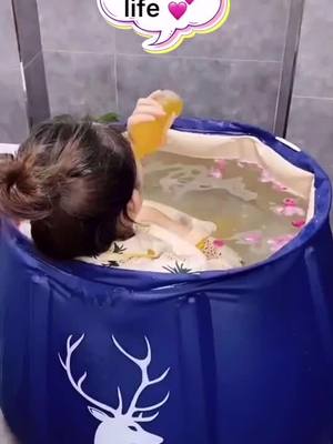 A post by @jaimeruz5 on TikTok caption: Wanna try this bath tube?   #creativeideas #useful_tips