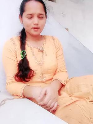 A post by @ammakutti5 on TikTok caption: janaj keri ank kadmathe sare khaa#ammakutti #banjaragirl