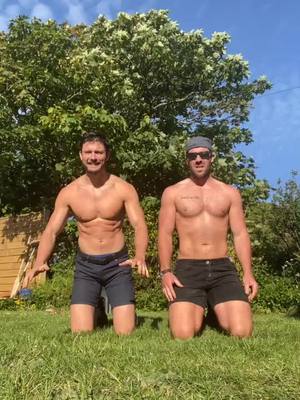 A post by @farmer_rcj on TikTok caption: Plank challenge in the sun, nailed it !#plankchallenge #plank #fyp #foryoupage #muscle