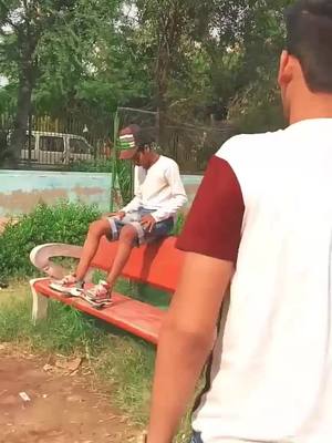 A post by @deeshant_06 on TikTok caption: Ye pyaar hai kya???#tiktokindia #foryou #foryoupage #tranding #somillion #viral #mastitime #funnyvideos