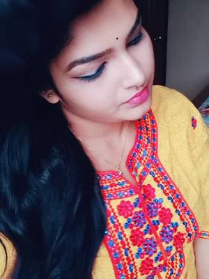 A post by @piu0002 on TikTok caption: #porinita #dialouge #bengali #foryou #foryoupage #tiktok #tiktokindia #duet #stayhomestaysafe #trending #viral #follow @tiktok_india