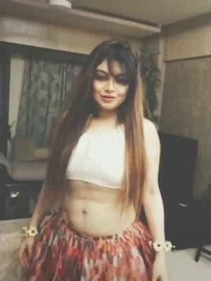 A post by @jazzlinsharmaa on TikTok caption: #launggawacha#ravneetsinghmusic #foryoupage #onemillionaudition #goviral #punjabisongs