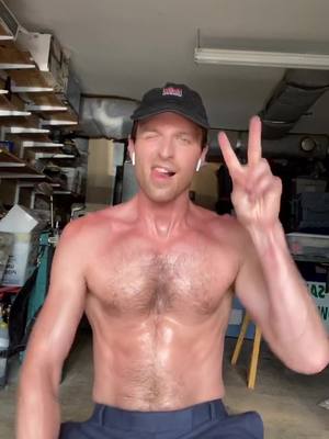 A post by @thefakebigandmilky on TikTok caption: it’s summer and I’m warm ☀️ #fyp #foryourpage #foryou #geekdup