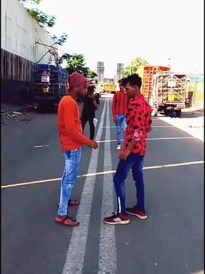 A post by @ismailsayyed_4343 on TikTok caption: Bhai🔥 Bhai💫 #viralvideo #viral #duet #tiktok_lover #bhaibhai #hindumuslim #1millionauditon #tiktok__india #ismailsayyed_4343