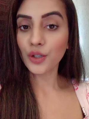 A post by @singhakshara1 on TikTok caption: Jaat paat dharm sab baad me hai pehle hum hain insan#VoiceEffects #SwagStepChallenge #foryoupage #tiktokindia #tiktok #aksharasinghkiaawaz #mystyle