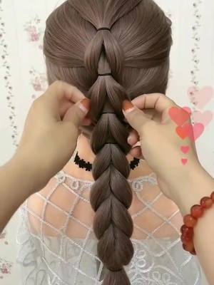 A post by @hairstyle538 on TikTok caption: #hairstyle #fyp #foryou #foryoupage #hairtutorial #highponytail #hairbraiding #hairbraids #gonnabefriends #familytime #stayathome