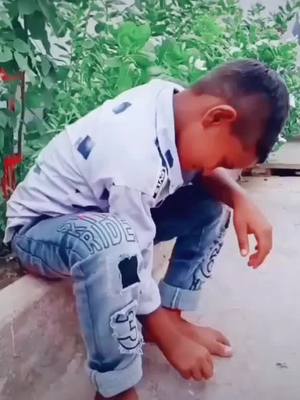 A post by @_akash_gayan_s__97 on TikTok caption: 😜🤣 mela chota bhai 😜😁#tiktolk_india #vairal #1millionaudition #joker #jokerchallenge😂😂 #SwagStepChallenge