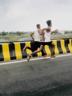 A post by @racer_sharukh_rj.01 on TikTok caption: Sandeep jaani 😘😘 army run #trending #viral #SwagStepChallenge #army #indianarmy #foryou #foryoupage #foryourpage #Running #fozi