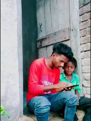 A post by @ajay_madhe002 on TikTok caption: आमची टिम आहे 😘 आम्ही सगळेच मेहनत करतो🤟कशी आहे आमची टिम कमेंट करा😘#foryou #fyp #tiktok_india #ajay_madhe002 #ShareTheCare