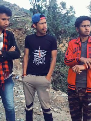 A post by @prince_1st on TikTok caption: Baat to shi h 😛😛😝 w/@rwtmucky @gulaabbhandari #prince_1st #pahadi #princecmdy #teamuk12 #uttrakhandi #tiktok #foryou #trending