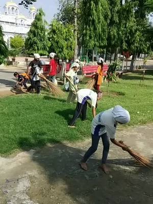 A post by @kuldeepsingh2971 on TikTok caption: 🙏🙏🙏Gurdwara makror  Sahib Guru Teg Bahadur Nagari Mehar Kari Malka🙇🙇🙇🙇