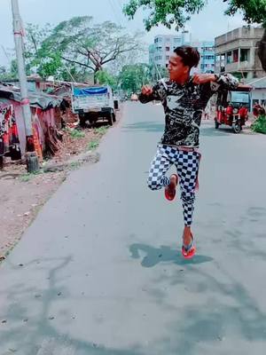 A post by @riyaz08howrah on TikTok caption: #wait for end.ay last video meri.tiktok.pe.viral.karo#@tiktok_india#whatsmyweight#HainTaiyaarHum#sharethecare#swagstepchallenge#foryoupage#viral#tend.