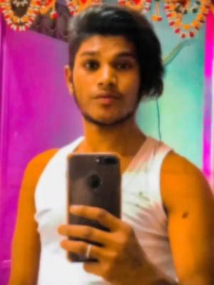 A post by @772umesh on TikTok caption: #imnotamodel #trending #ubarya01 #foryoupage #tiktokindia #foryou #😎