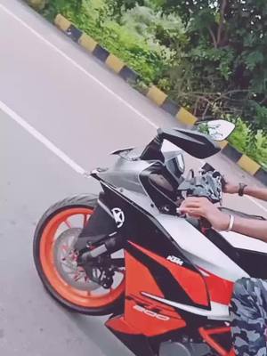 A post by @sanjayrockzzz7 on TikTok caption: RC lovers❤️#sanjayrcracer #ktmrc200#ktm200