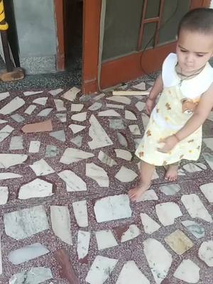 A post by @rachnamalik35 on TikTok caption: cat walk by ansi#HainTaiyaarHum #cutegirl #cutebaby #cutebeuty #fypシ #hrbhaichara #fun #masti