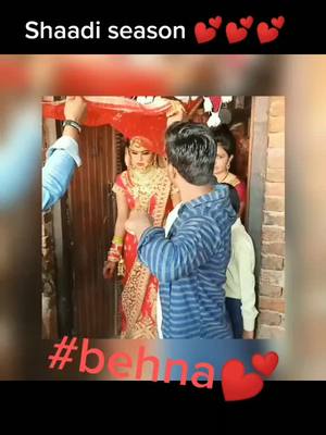 A post by @shivamanjana77 on TikTok caption: #shaadiseason #haintaiyaarhum #seasons #sister #trand #1likeplz #tiktok #foryoupage #tiktok_india