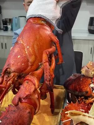 A post by @smartlife003 on TikTok caption: What a big lobster. It's exaggerating