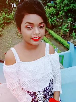 A post by @kolkatachocolategirls6 on TikTok caption: dill bharta nhi❤#smiledekhedekho #tik_tok_india #foryourpage @user894887649