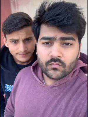 A post by @inikhilsharmaa on TikTok caption: delhi vs up friends #ladlafauji #uttarpredesh #mathura #vrindavan #aligarh_wale #sachayaar #swagstepchallenge @ianshulsinghh