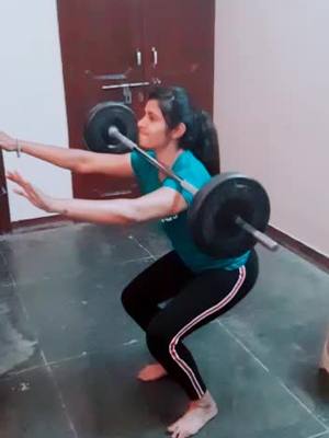 A post by @komalgandhi9 on TikTok caption: Very well try first time #fitness #duerwithme #foryoupage #legday #treatleglikeabea