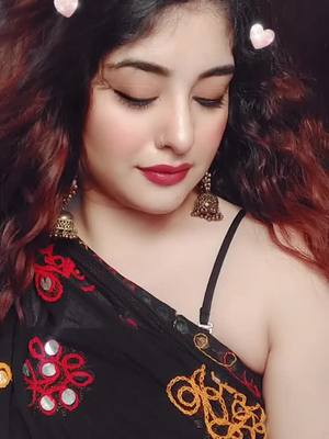 A post by @neetulamgariya on TikTok caption: Tere bin Tere mein kahi chain nah paao 🌸🌸🌼#tiktokindia #foryou #foryoupage #viral #duet @tiktok_india