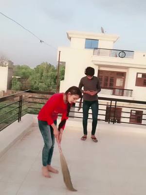 A post by @varsha_makharia on TikTok caption: 😒☹@nitinsaini6678974 #bhaibhen #bro_sis_love #trending #MyntraEORSChallenge #comedyvideo #tiktok_india #funnyvideos #brosisgoals #squadrj18 #foryou